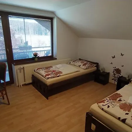 U špýcharu Appartamento Bile Policany