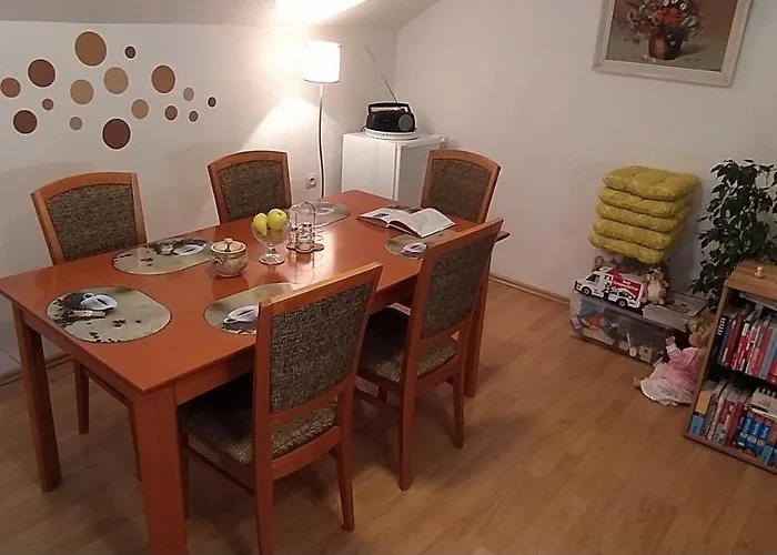 U Spycharu Bile Policany